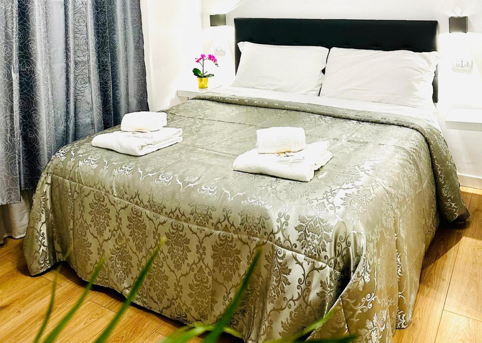 Pensión Rome Holiday Guesthouse *